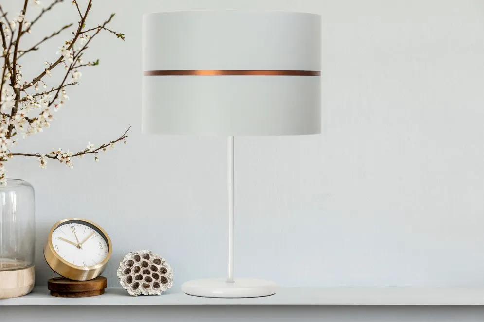 Lampa stołowa SIMPLY GLAMOUR biała w stylu glamour | MIRAT.