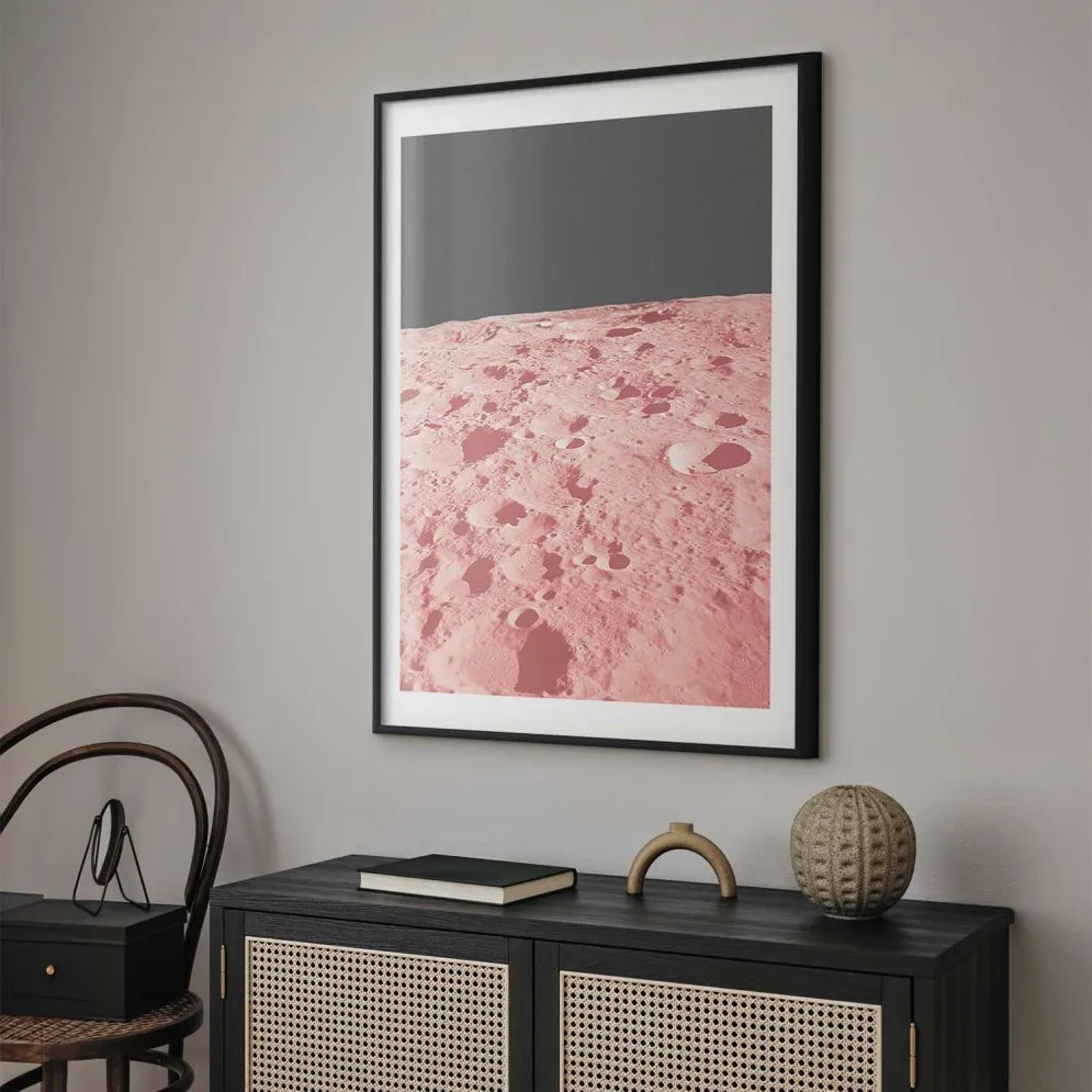 Plakat Różowy księżyc 40x60 cm z ramą czarną z marginesem | MIRAT.