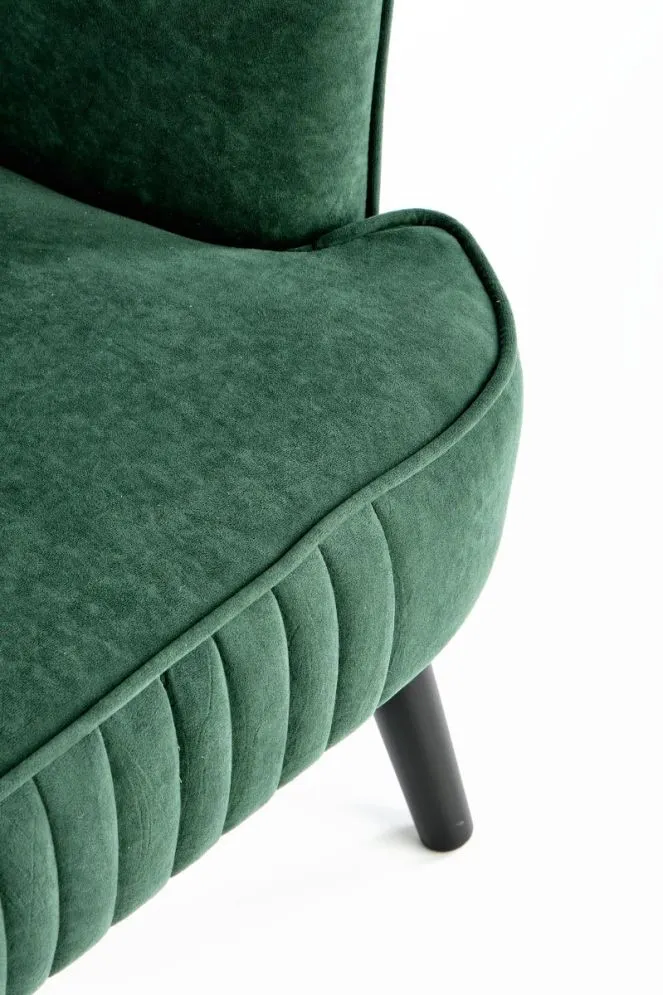 Fotel do salonu DELGADO VELVET ciemnozielony na drewnianych nogach | MIRAT. styl LOFT