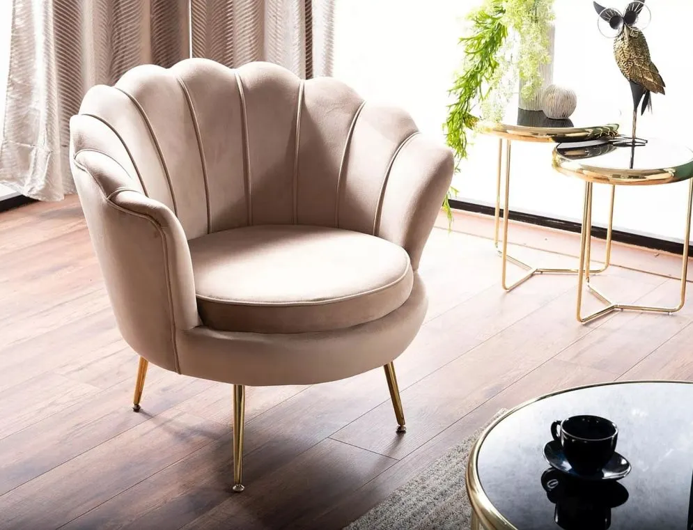 Fotel tapicerowany CAMELLIA 1 VELVET beżowy muszelka I sklep meblowy MIRAT. styl GLAMOUR