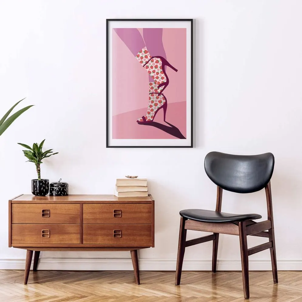 Plakat Skarpetki w truskawki 60x90 cm z ramą czarną z marginesem | MIRAT.