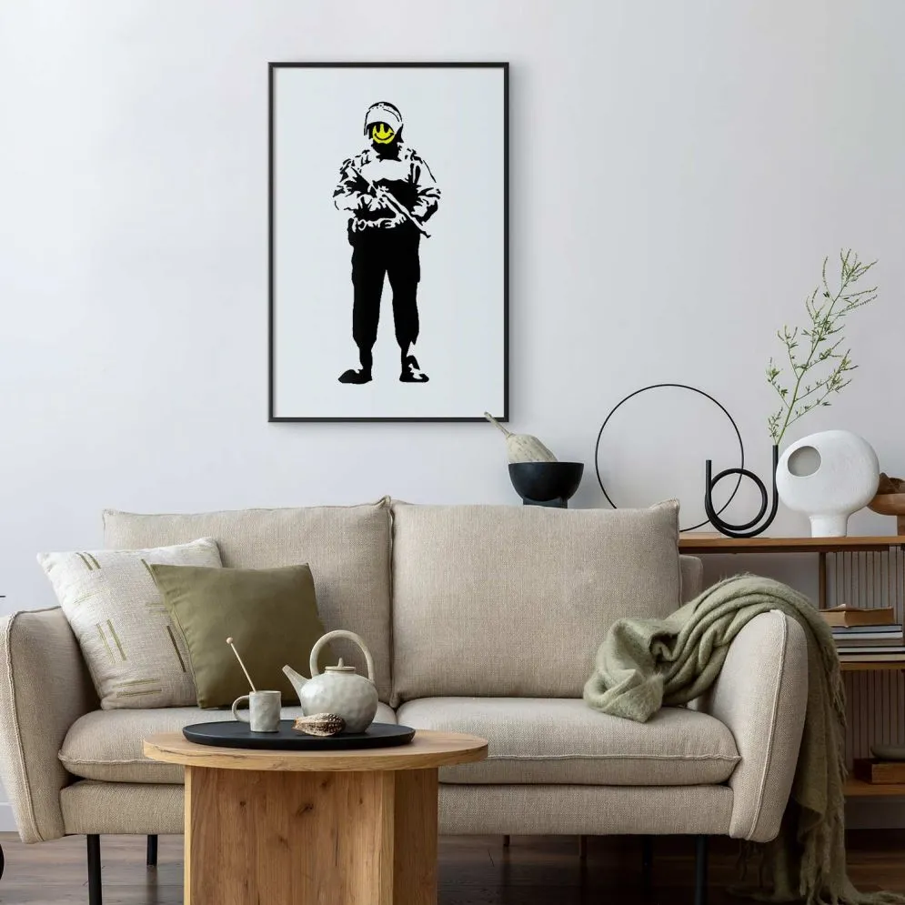 Plakat Uśmiechnięty policjant 29,7x42 cm z ramą czarną bez marginesu | MIRAT.