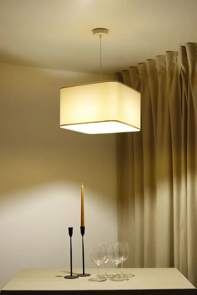 Lampa wisząca KWADRO SUE 40w30 biała/złota ręcznie wykonana I sklep meblowy MIRAT.  kolekcja KWADRO-BPS
