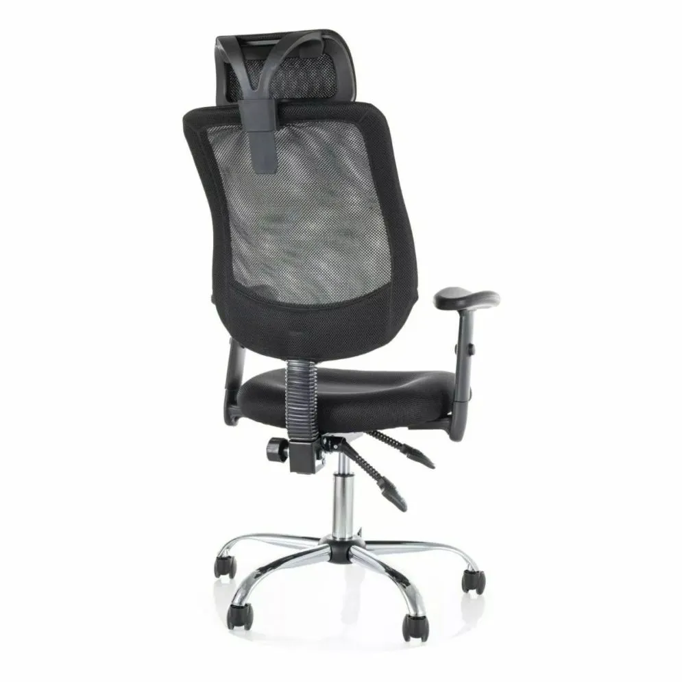 Fotel obrotowy Q-118R czarny z mechanizmem MULTIBLOCK I sklep meblowy MIRAT.