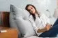 Poduszka zagłówek PILLOW CHIC VELVET 140 szara dekoracyjna | MIRAT.