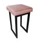 Taboret MAESTRO LOW MG VELVET różowy na metalowych nogach | MIRAT. w stylu  kolekcja