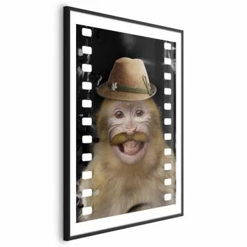 Plakat Małpa w kapeluszu 21x30 cm z ramą czarną z marginesem