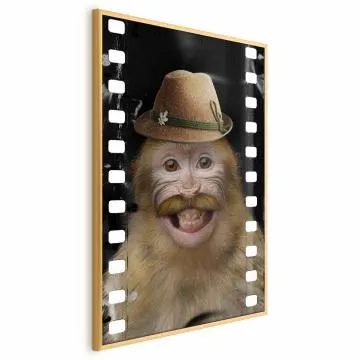 Plakat Małpa w kapeluszu 21x30 cm z ramą złotą bez marginesu