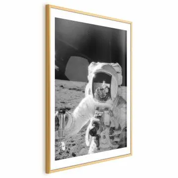 Plakat Zawód kosmonauta 40x60 cm z ramą złotą z marginesem