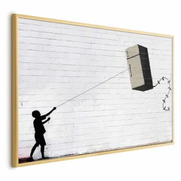 Plakat Latająca lodówka 90x60 cm z ramą złotą bez marginesu