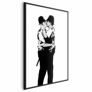 Plakat Kissing Coppers 60x90 cm z ramą czarną bez marginesu